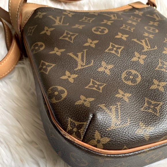 Louis Vuitton Odeon PM crossbody - Picture 9 of 10